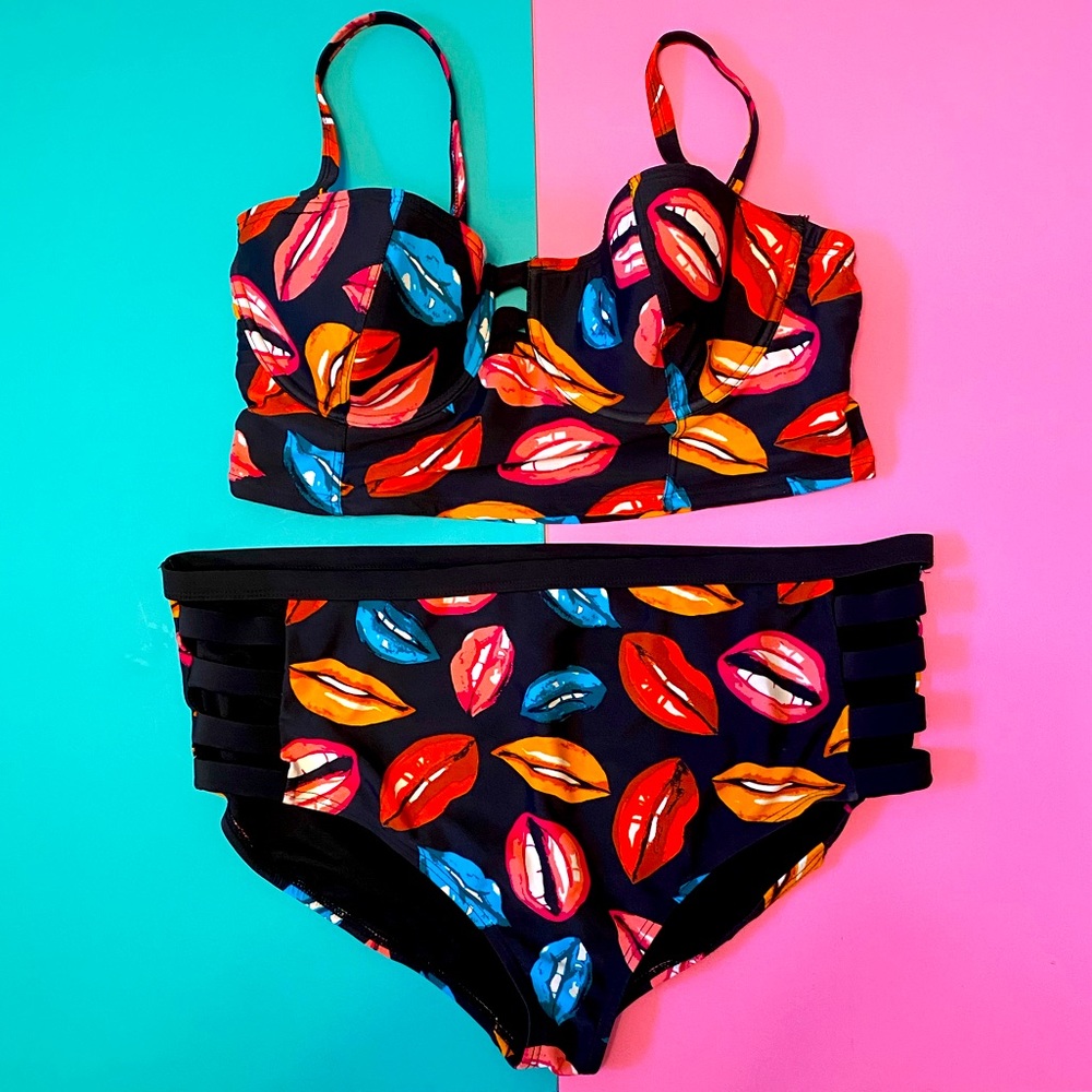 👙 Gabi Fresh lip print swim bikini bottom